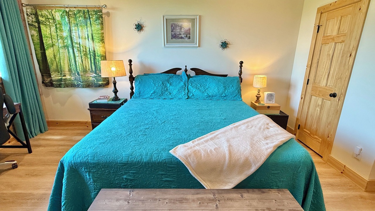 Photo of Bedroom in Wears Valley
