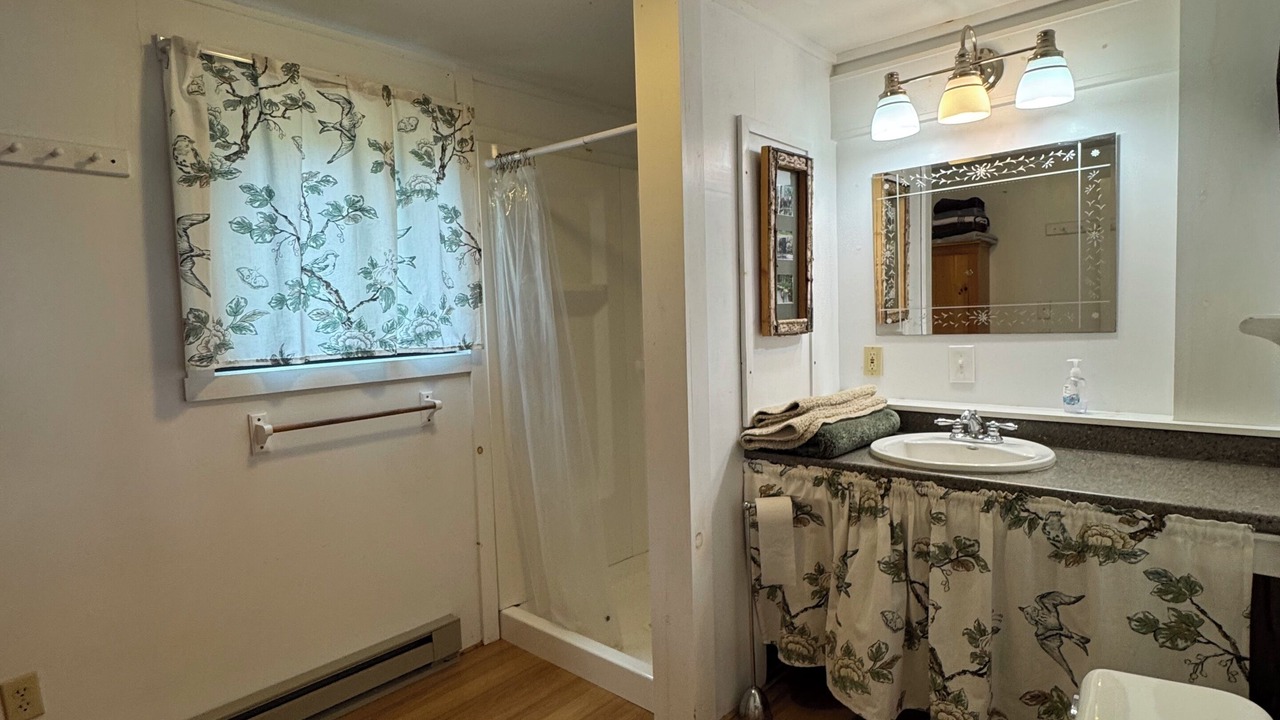 Photo of Bathroom in Lee