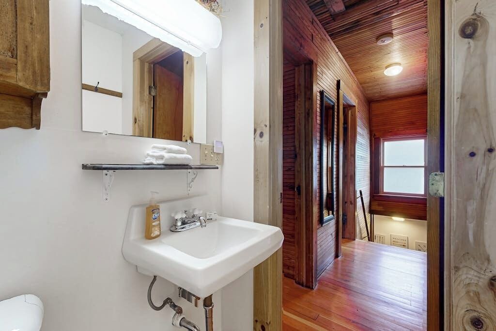 Photo of Bathroom in Bomoseen