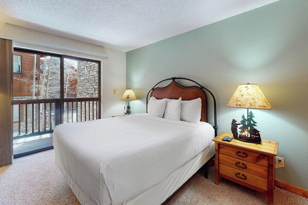 Photo of Bedroom in Four O'Clock