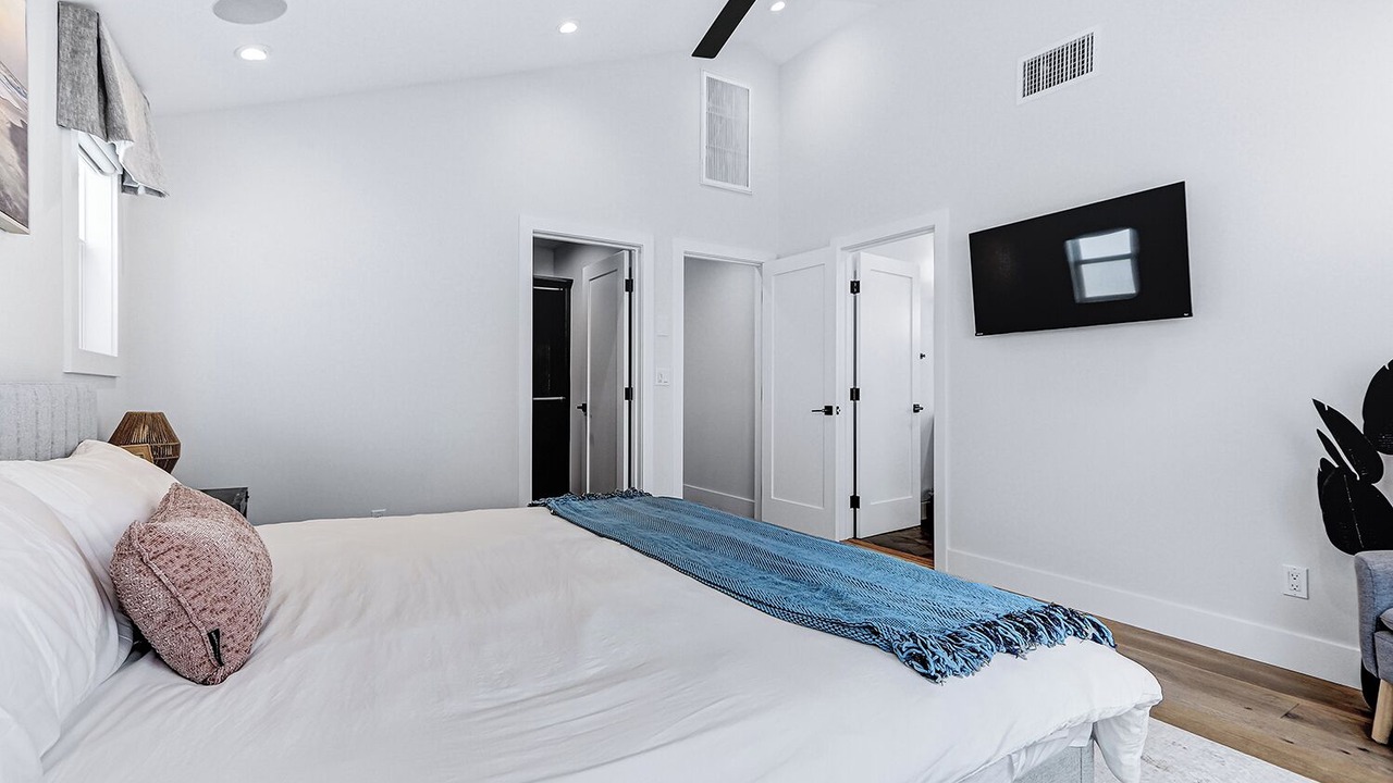 Photo of Bedroom in The Strand
