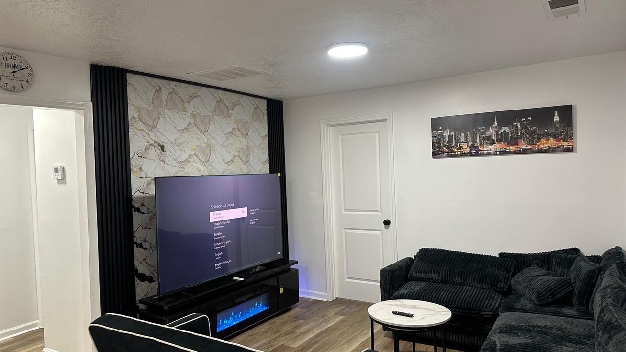 Photo of Livingroom in Tucker