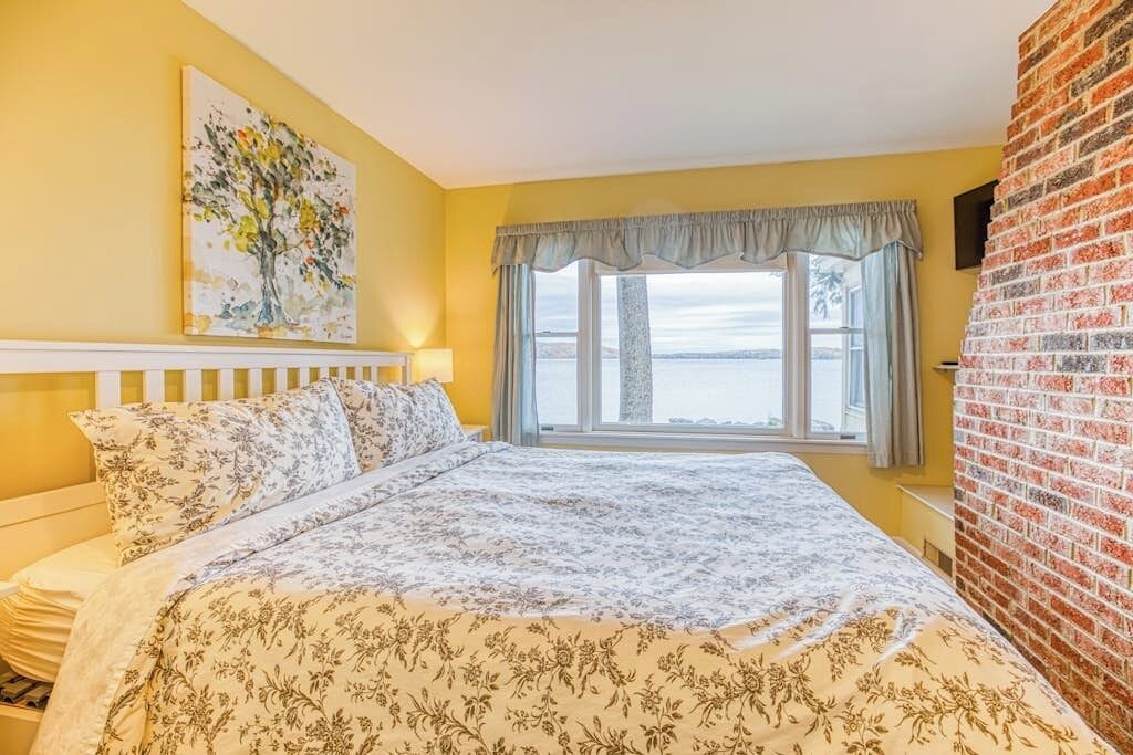 Photo of Bedroom in Greenville Junction