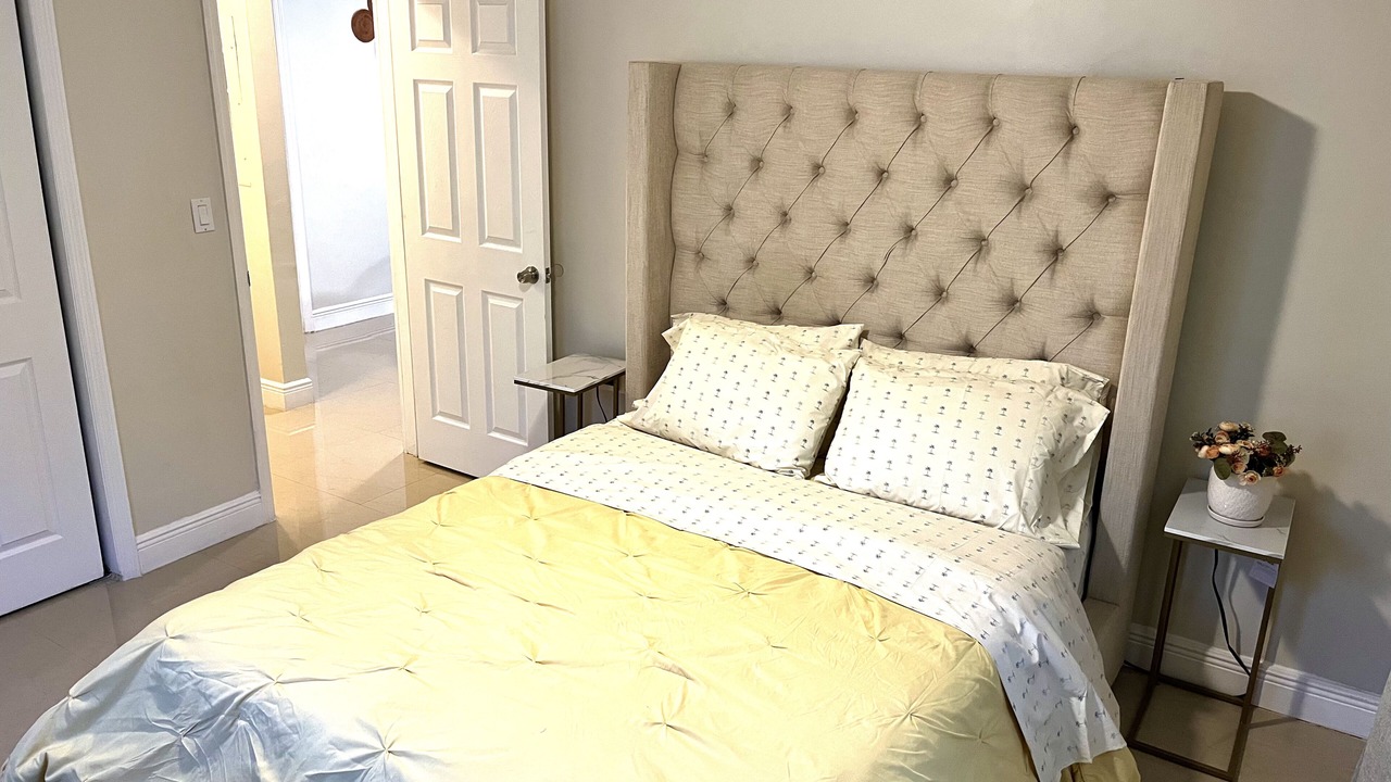 Photo of Bedroom in Sunrise