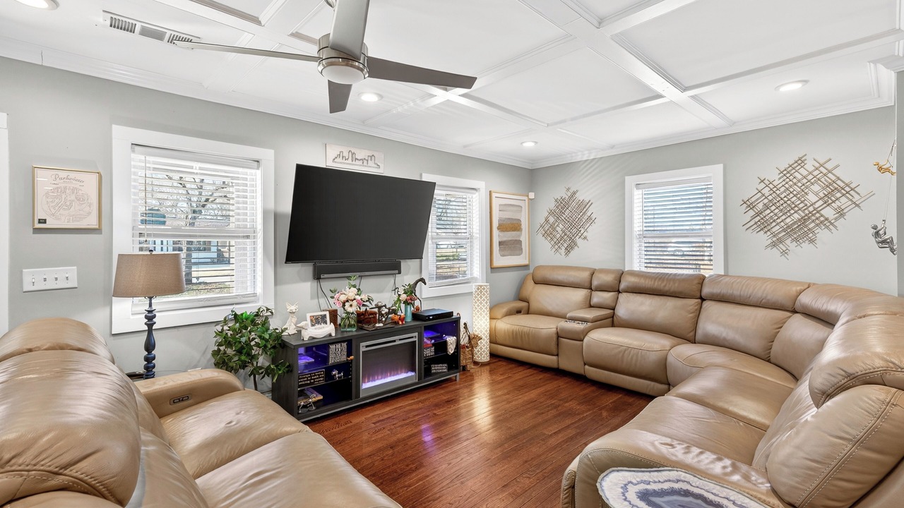 Photo of Livingroom in East Side