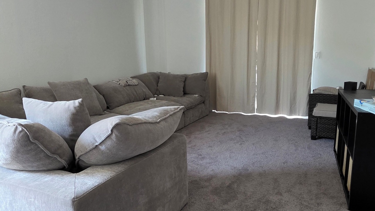 Photo of Livingroom in Enterprise