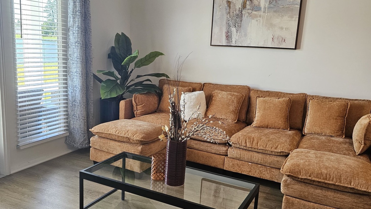 Photo of Livingroom in Northside