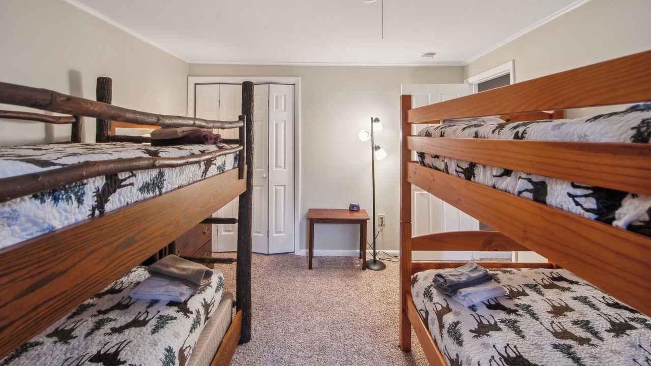Photo of Bedroom in North Creek