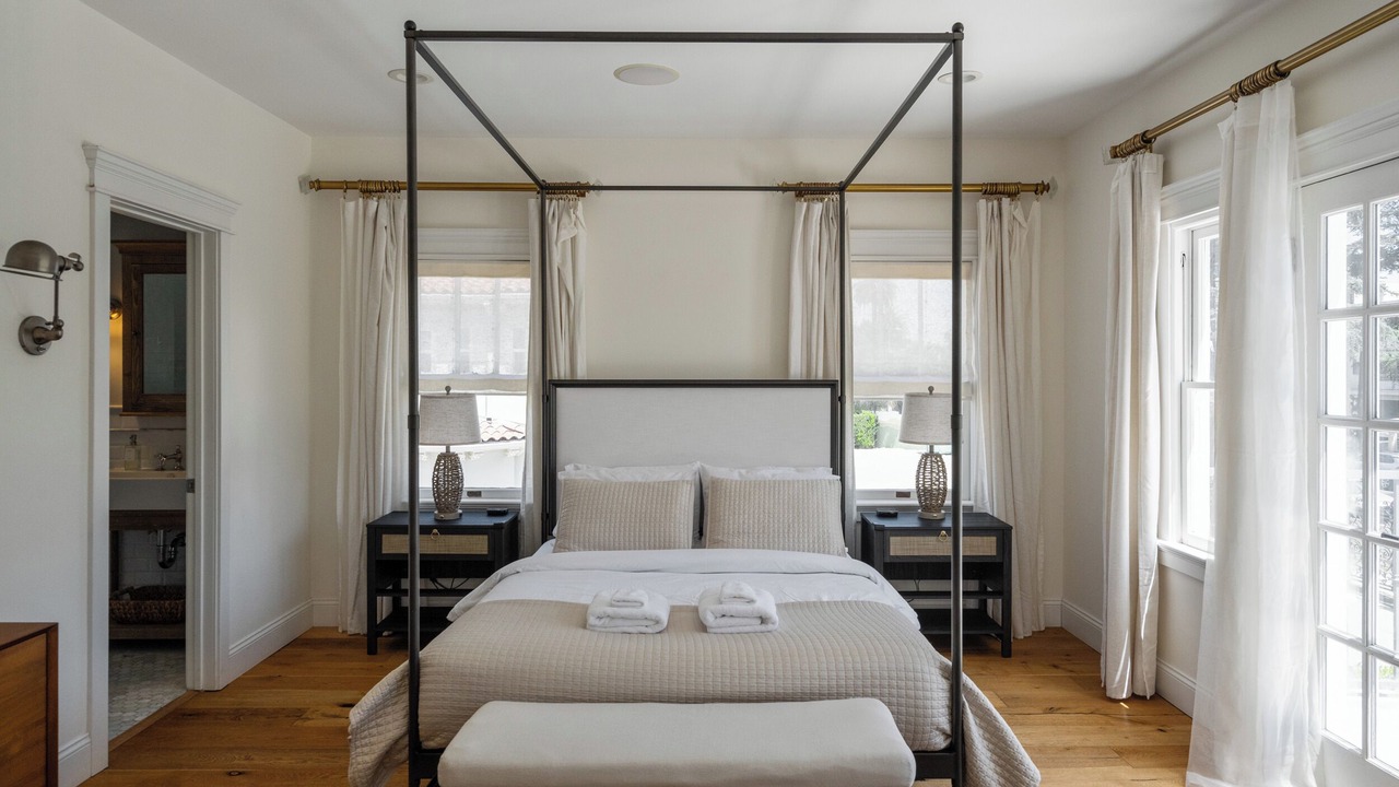 Photo of Bedroom in Mid City
