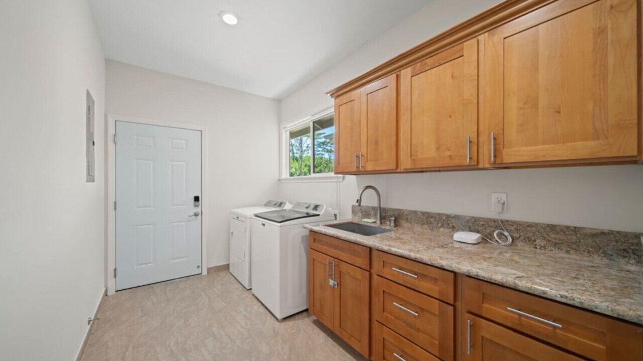 Photo of Bedroom in Keaau