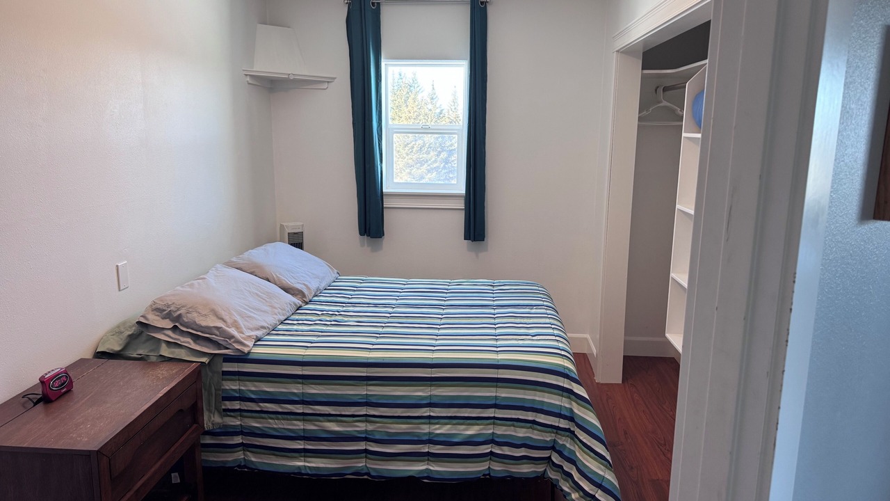 Photo of Bedroom in Diamond Ridge