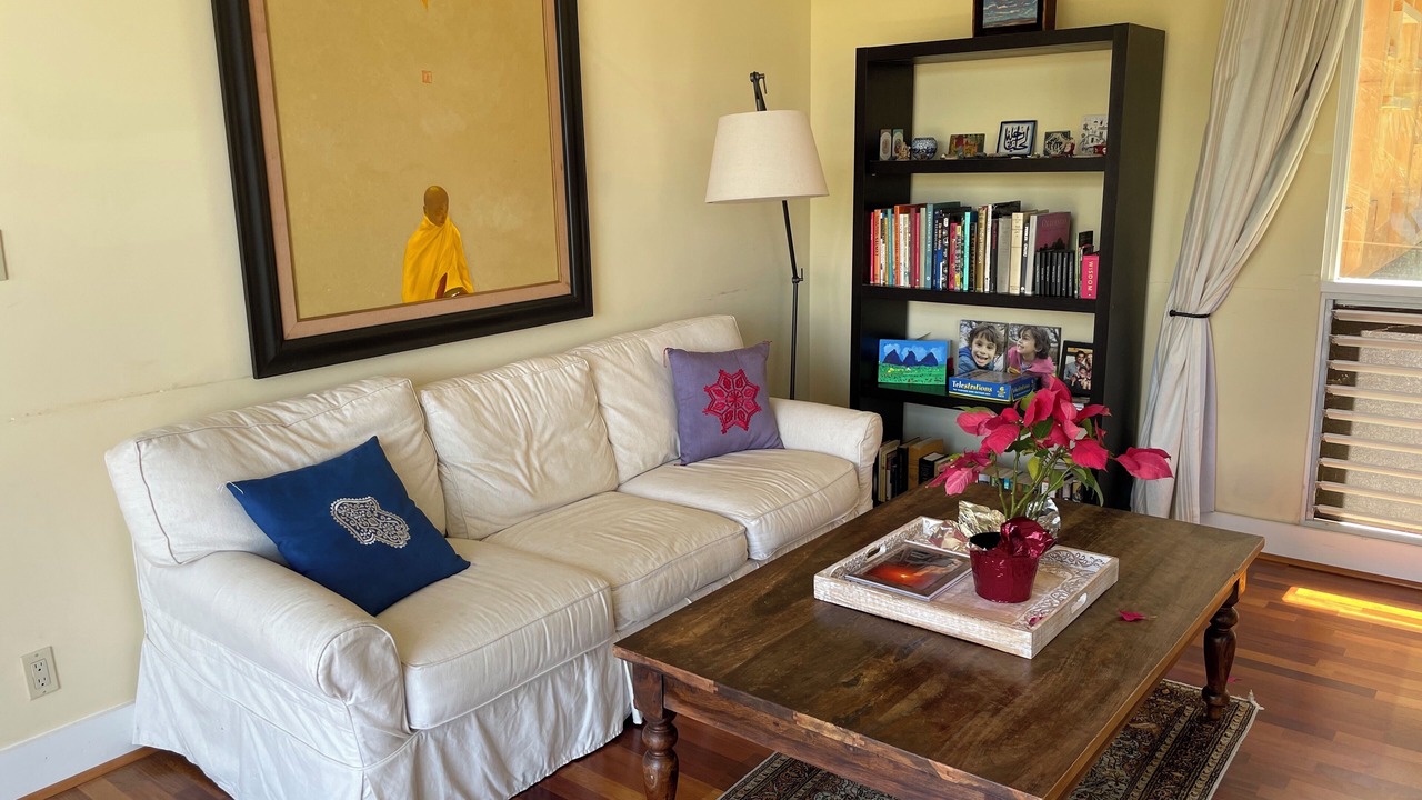 Photo of Livingroom in Portlock