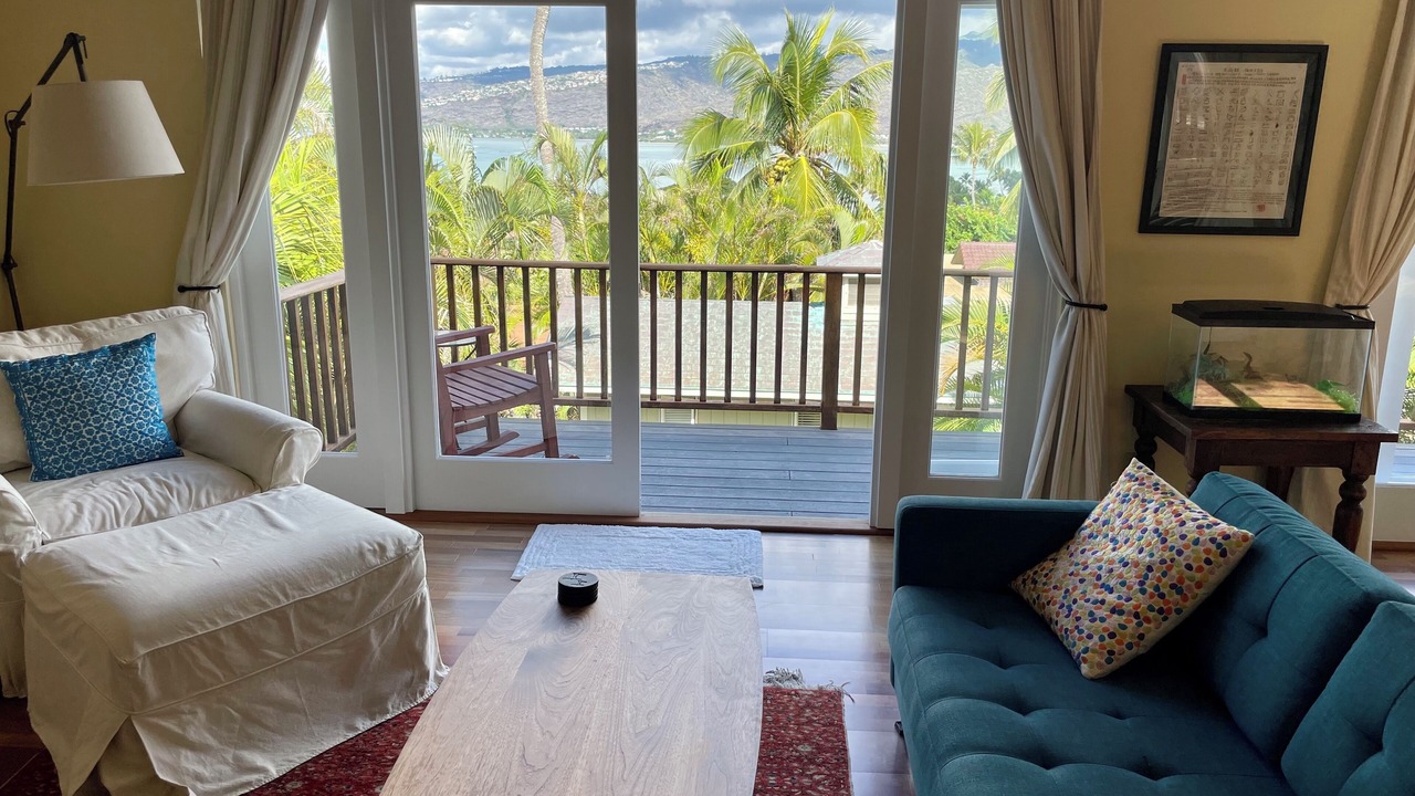 Photo of Livingroom in Portlock