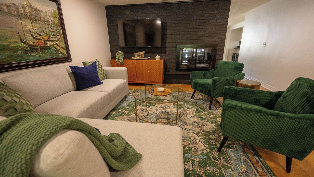 Photo of Livingroom in Near Northwest