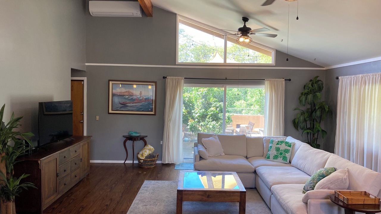 Photo of Livingroom in Waianae
