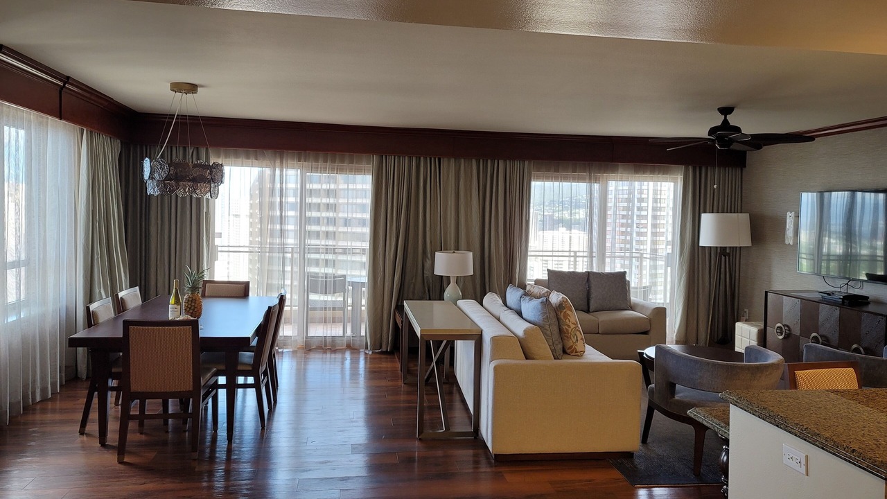 Photo of Livingroom in Waikiki
