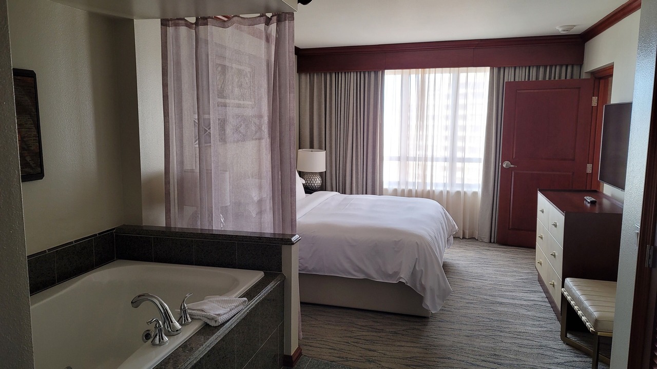 Photo of Bedroom in Waikiki