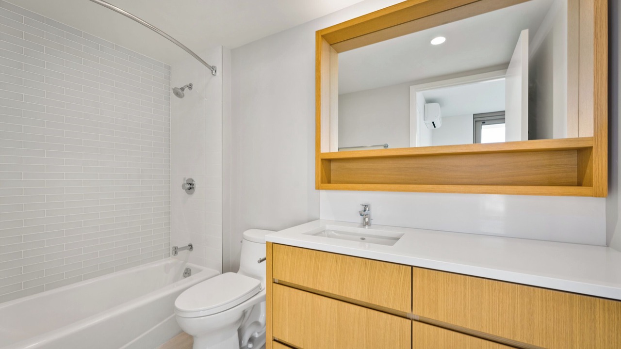 Photo of Bathroom in Ala Moana