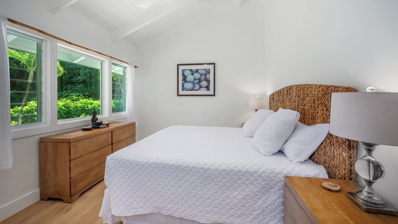 Photo of Bedroom in Kalihiwai