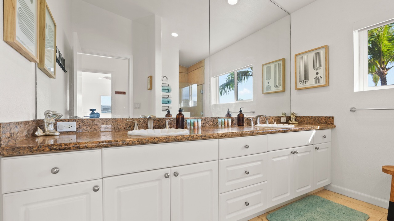 Photo of Bathroom in Makaha