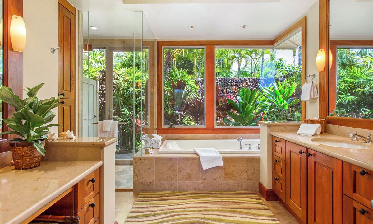 Photo of Bathroom in Kaupulehu
