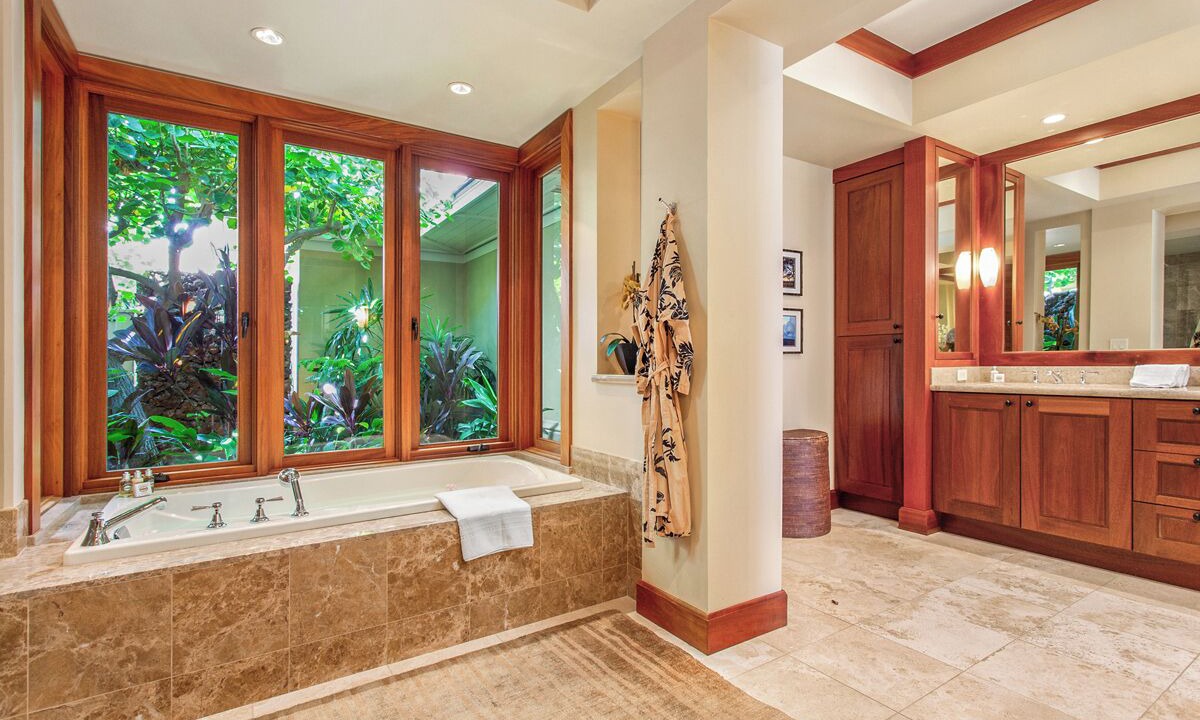 Photo of Bathroom in Kaupulehu
