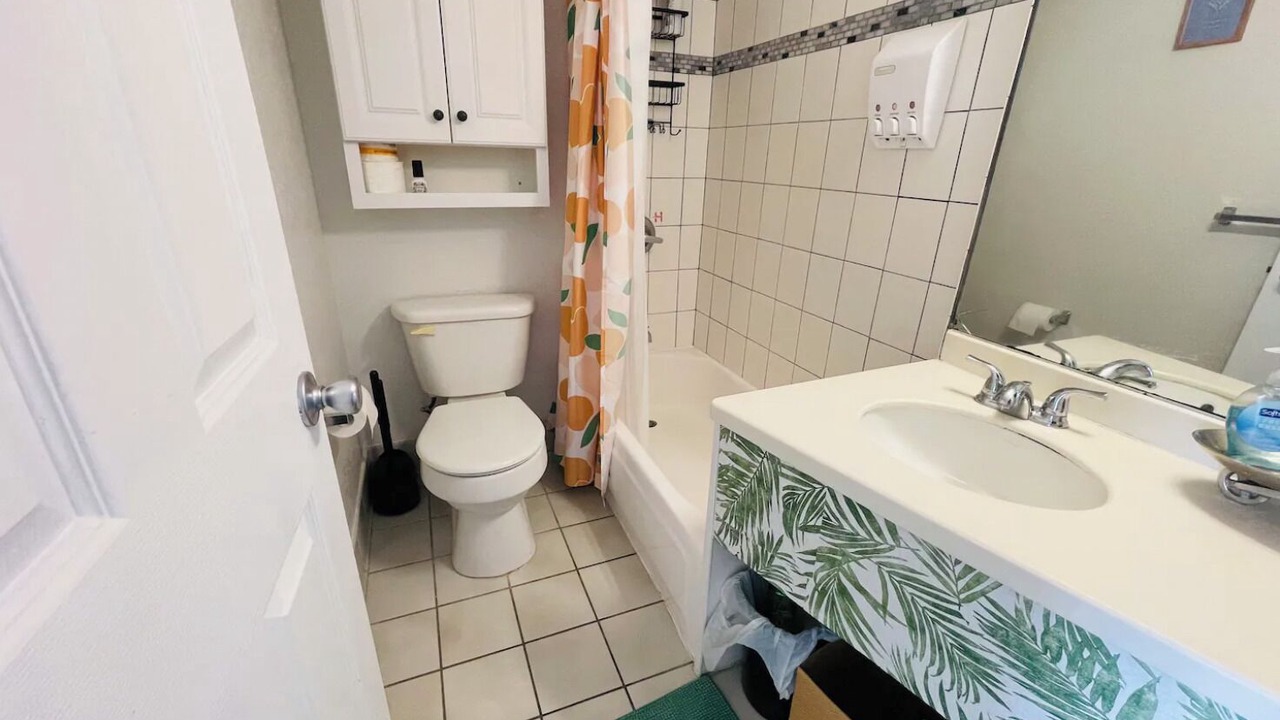 Photo of Bathroom in McCully - Moiliili
