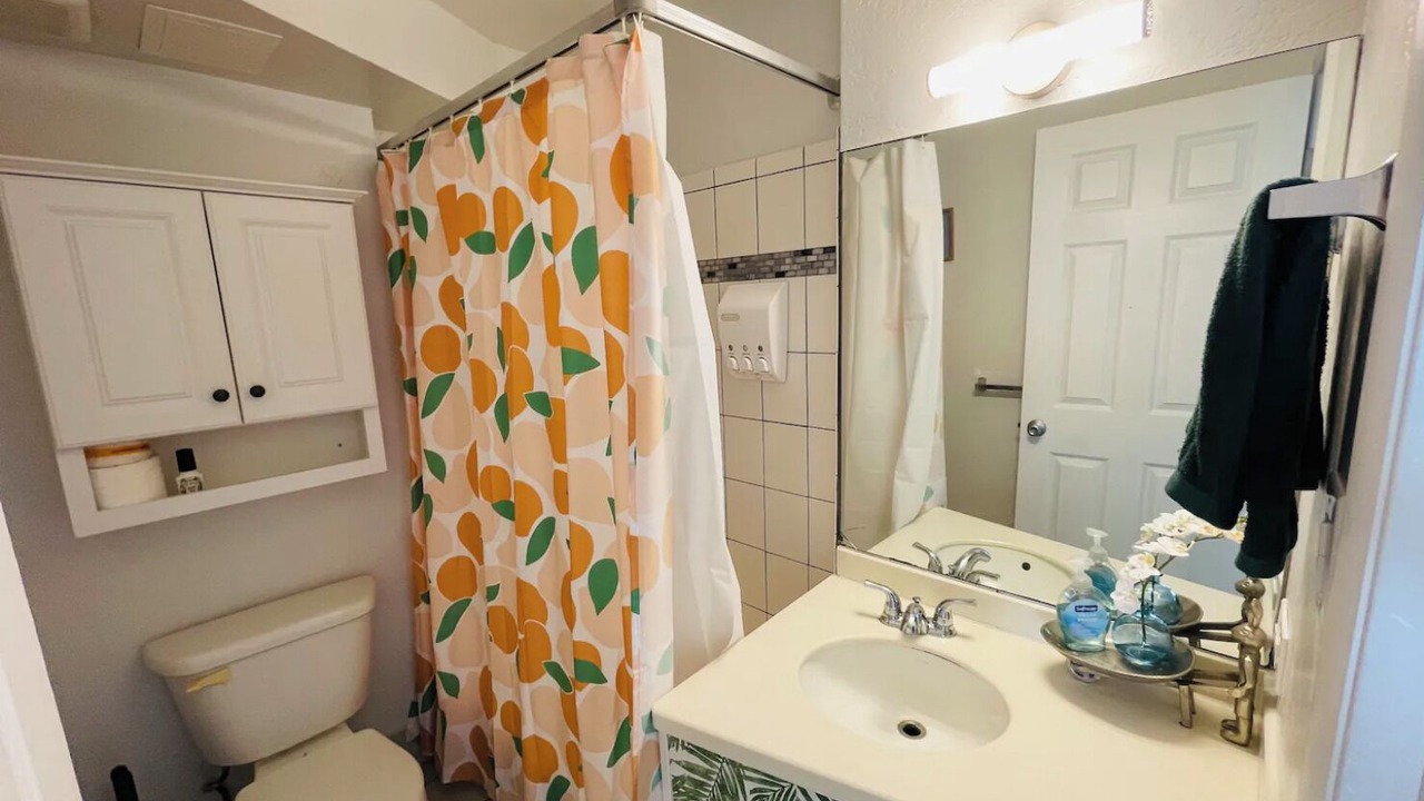 Photo of Bathroom in McCully - Moiliili