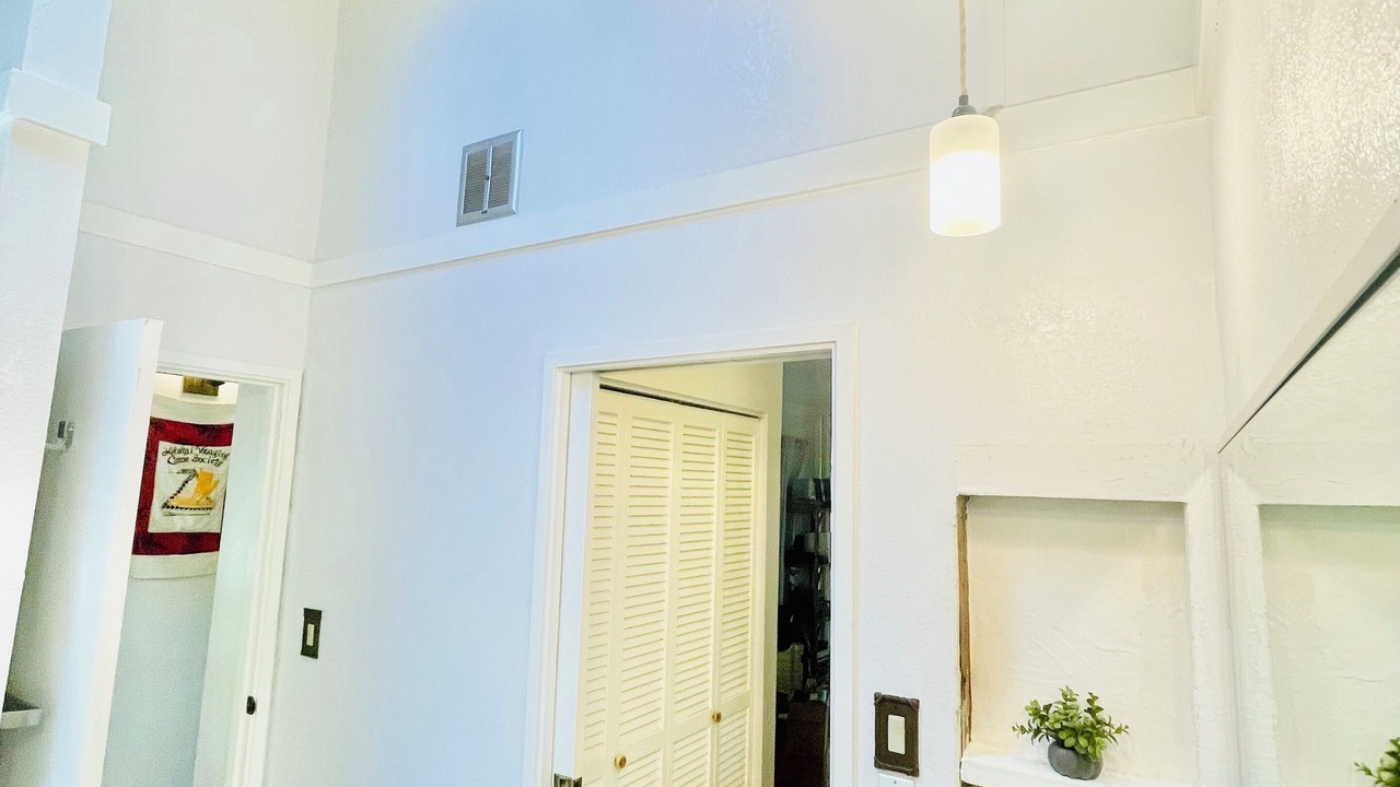 Photo of Bathroom in Maunaloa