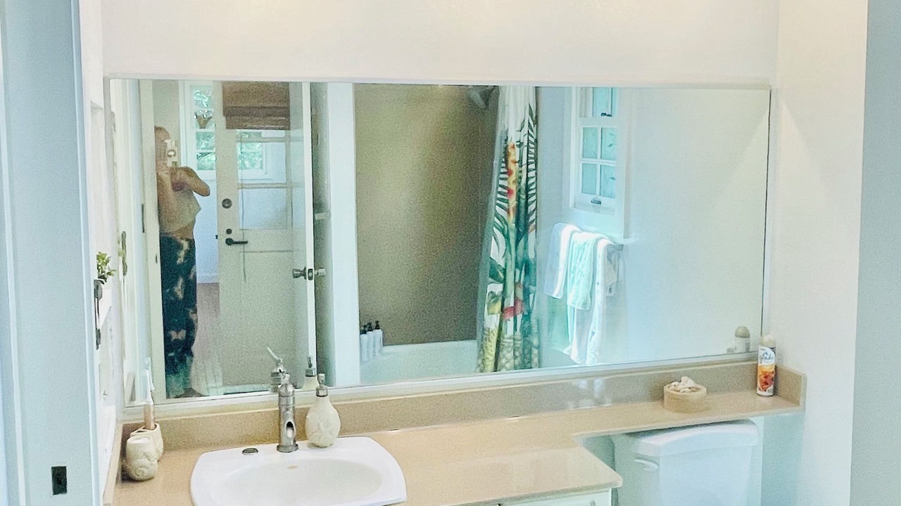 Photo of Bathroom in Maunaloa