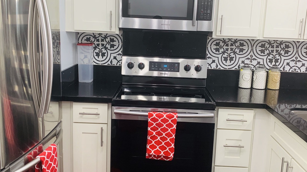 Photo of Kitchen in Makaha