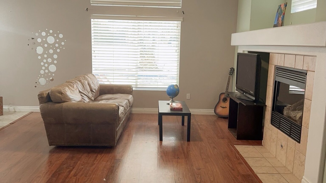 Photo of Livingroom in MacDonald Ranch
