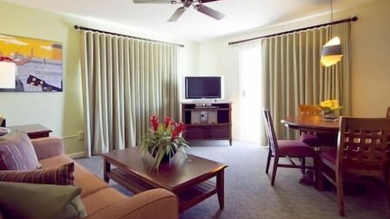 Photo of Livingroom in Waikiki