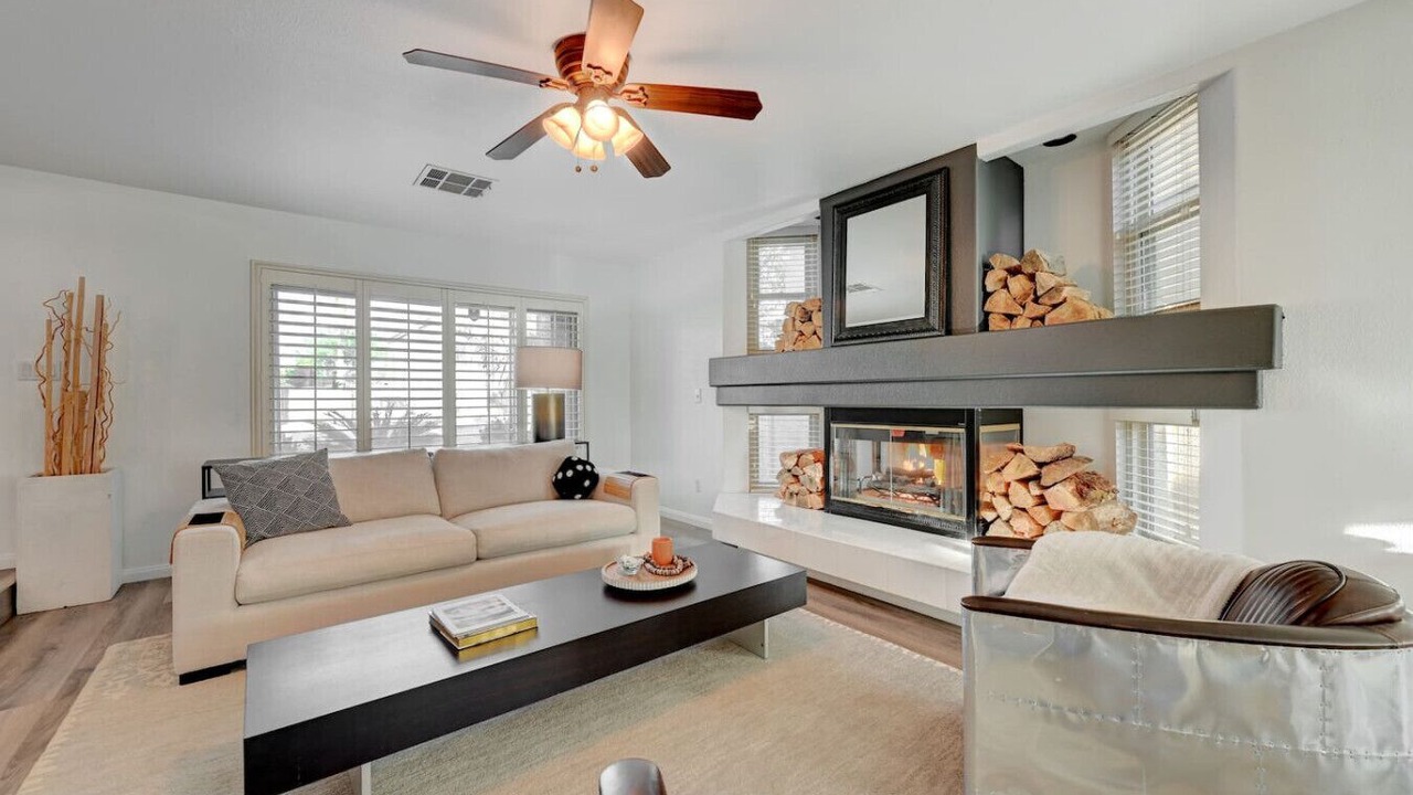 Photo of Livingroom in Silverado Ranch