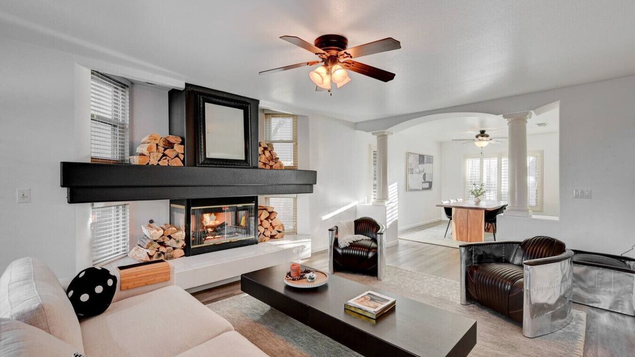 Photo of Livingroom in Silverado Ranch