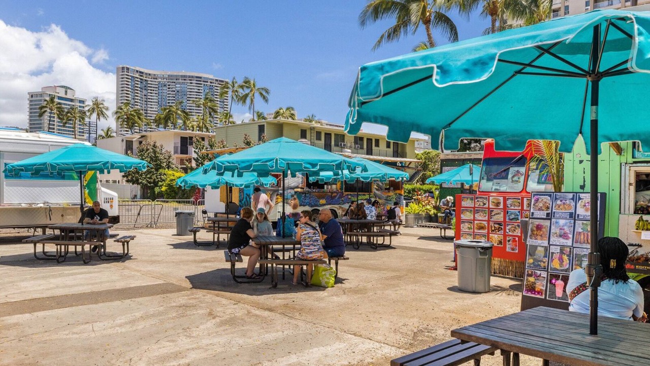 Photo of Outdoor in McCully - Moiliili