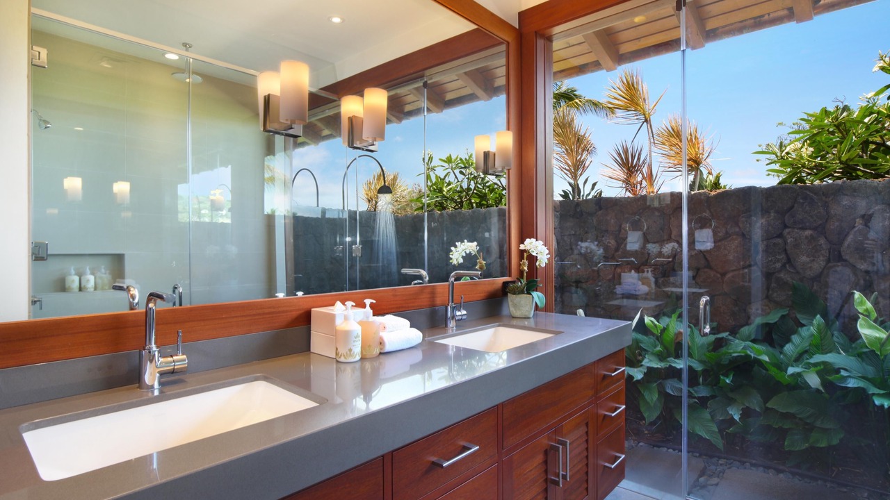 Photo of Bathroom in Poipu