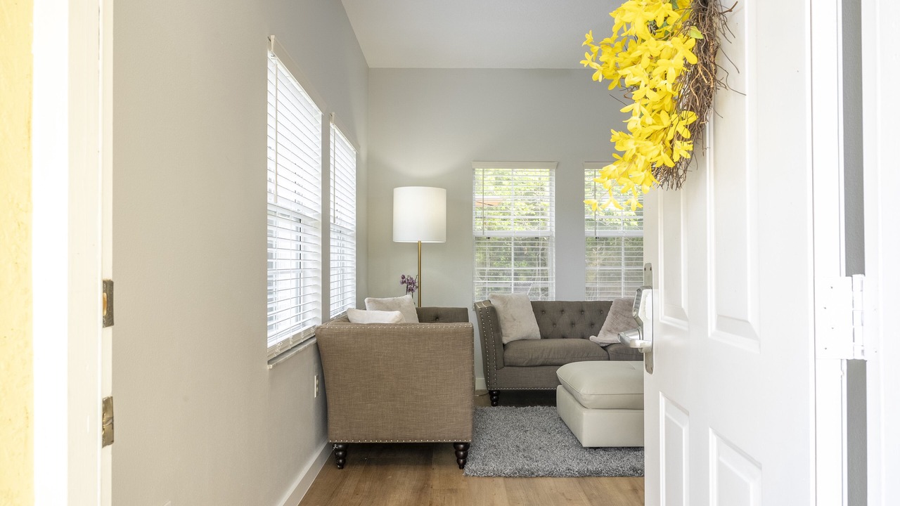 Photo of Livingroom in Lake Berkley