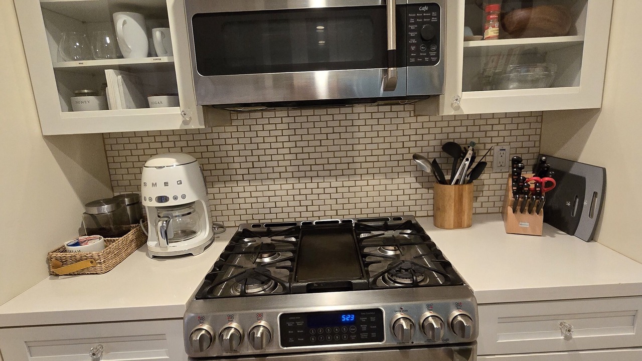 Photo of Kitchen in Royal Hawaiian Estates