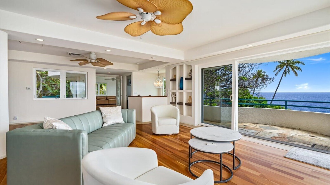 Photo of Livingroom in Honolulu