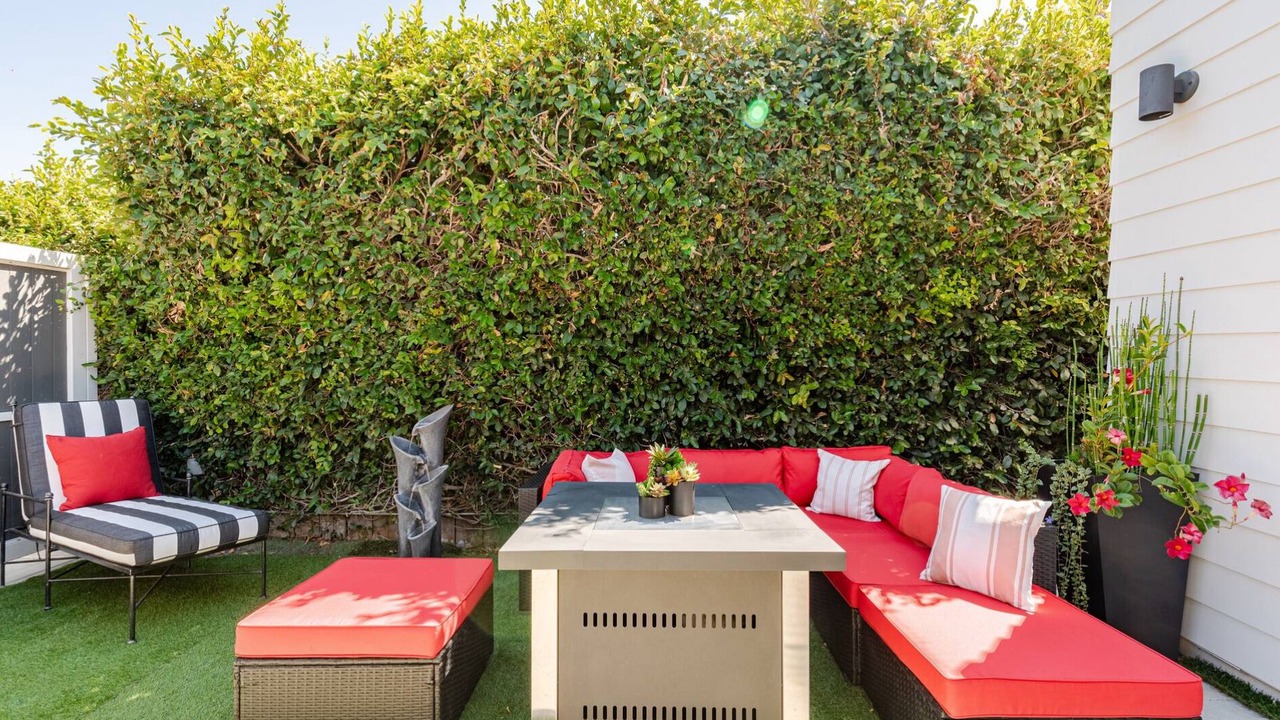 Photo of Outdoor in Hollywood