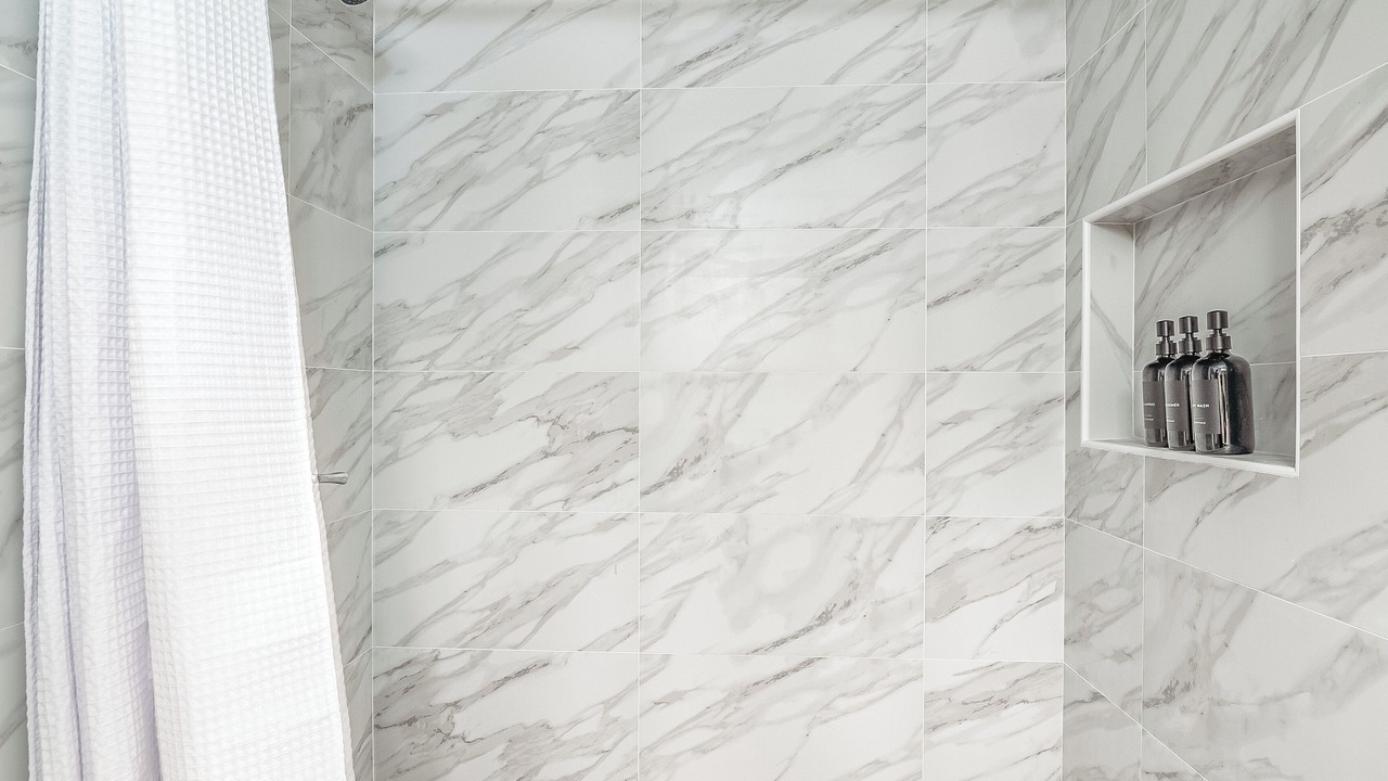Photo of Bathroom in Downtown Honolulu