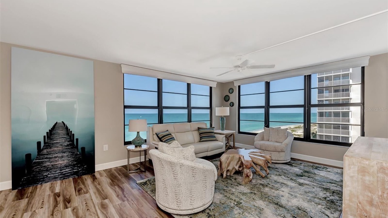 Photo of Livingroom in Golden Beach