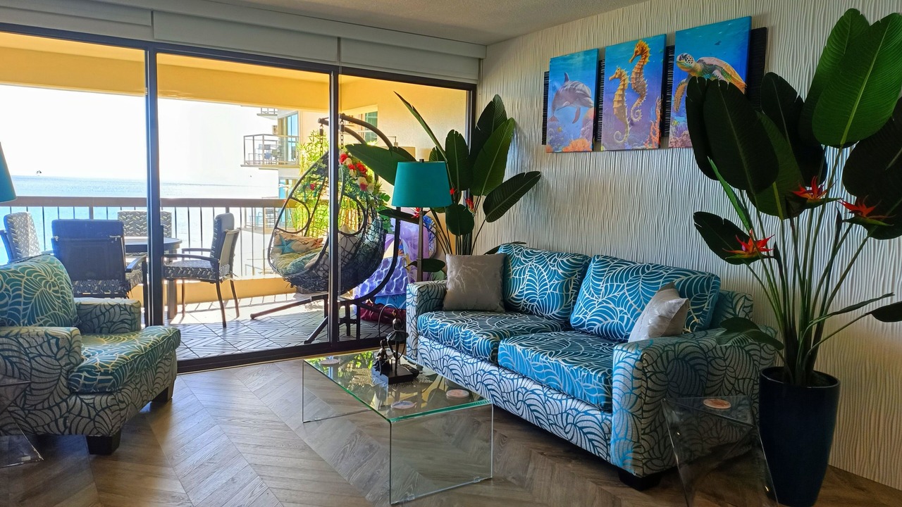 Photo of Livingroom in Diamond Head - Kapahulu - St. Louis
