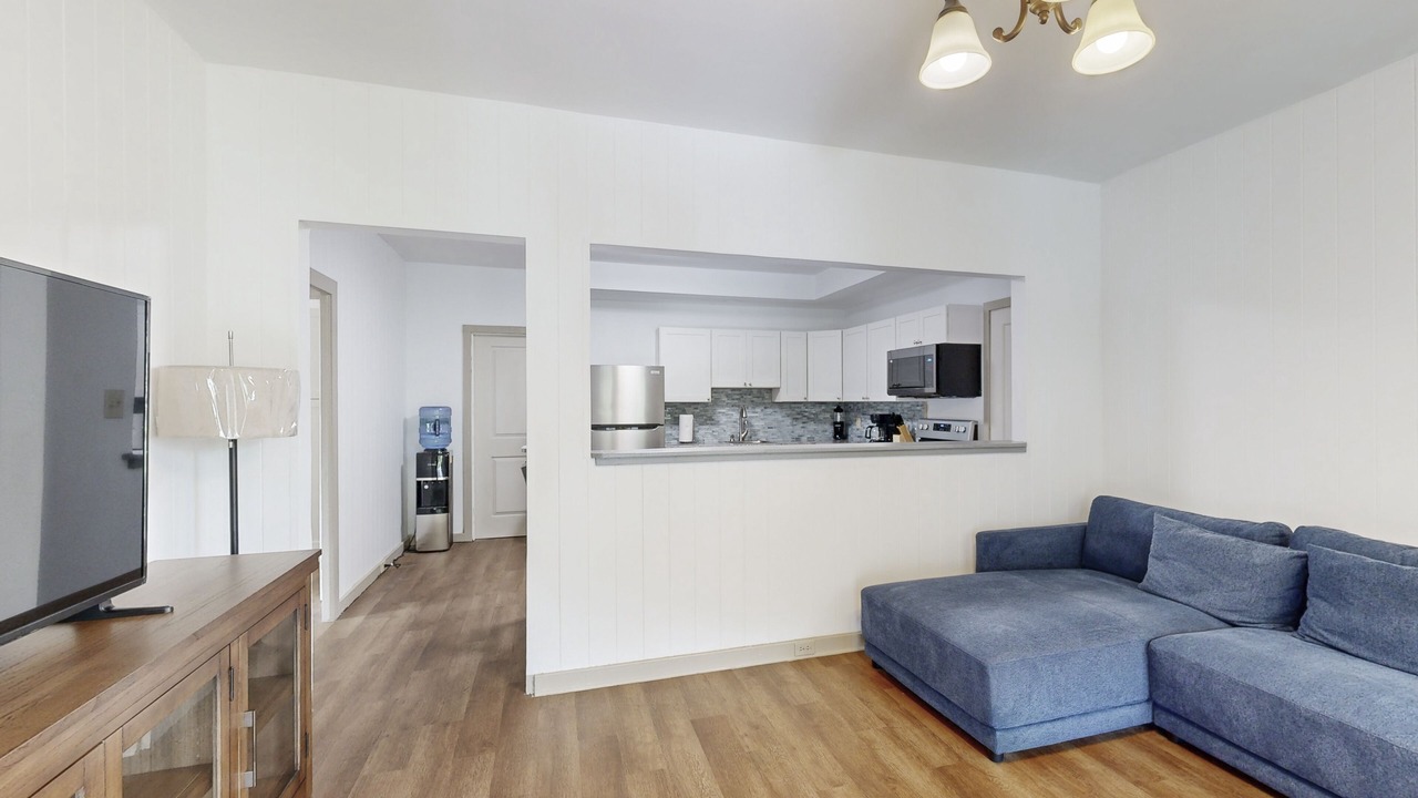 Photo of Livingroom in Kalihi Valley