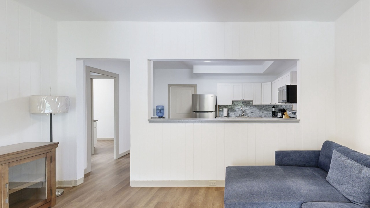 Photo of Livingroom in Kalihi Valley