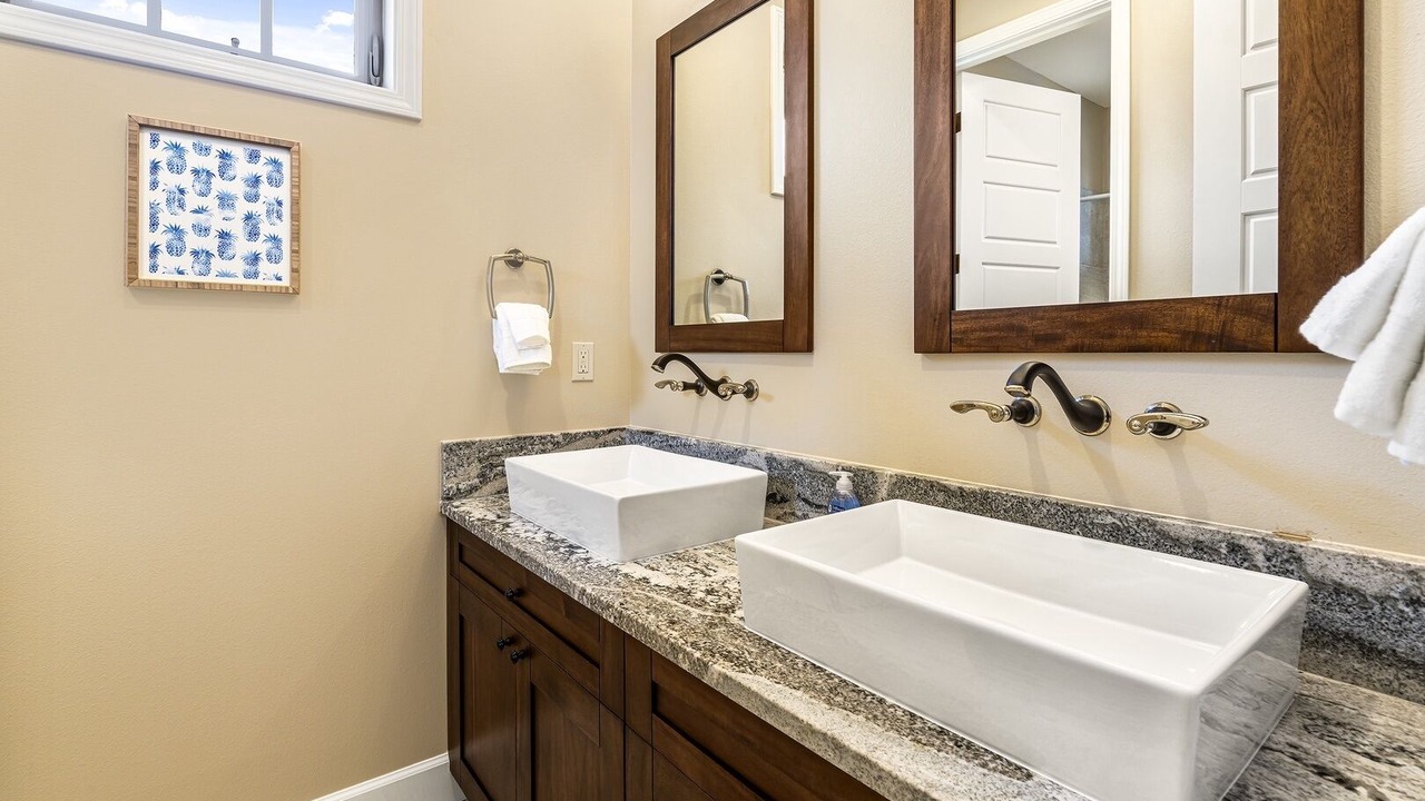 Photo of Bathroom in Keauhou