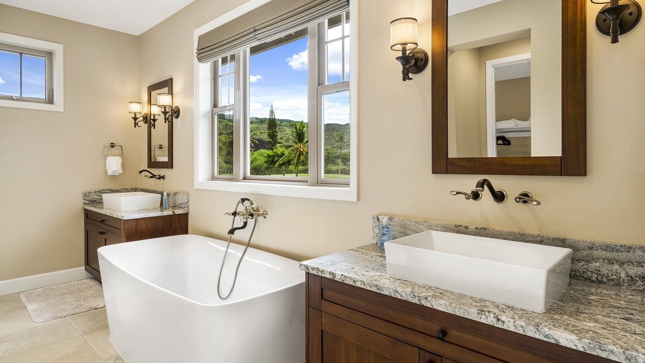 Photo of Bathroom in Keauhou