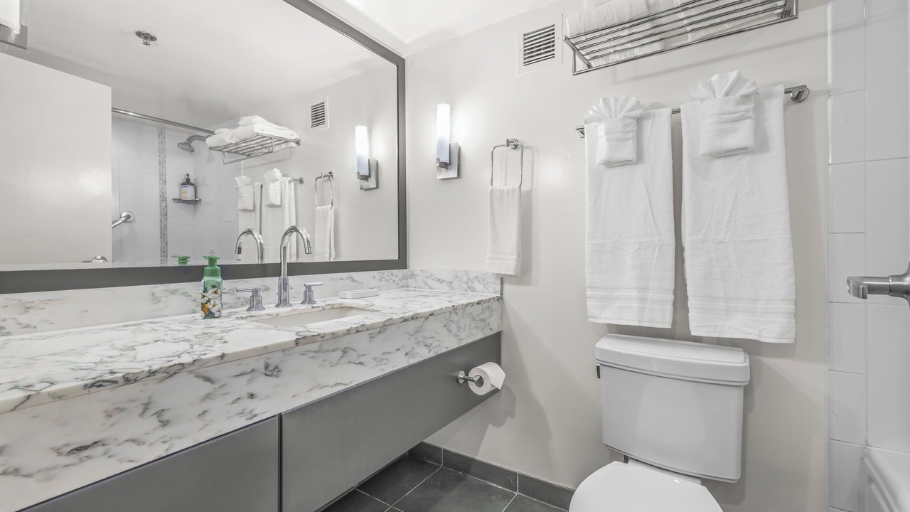 Photo of Bathroom in Ala Moana
