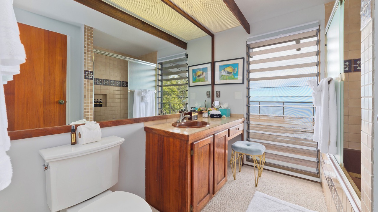 Photo of Bathroom in Keauhou Mauka